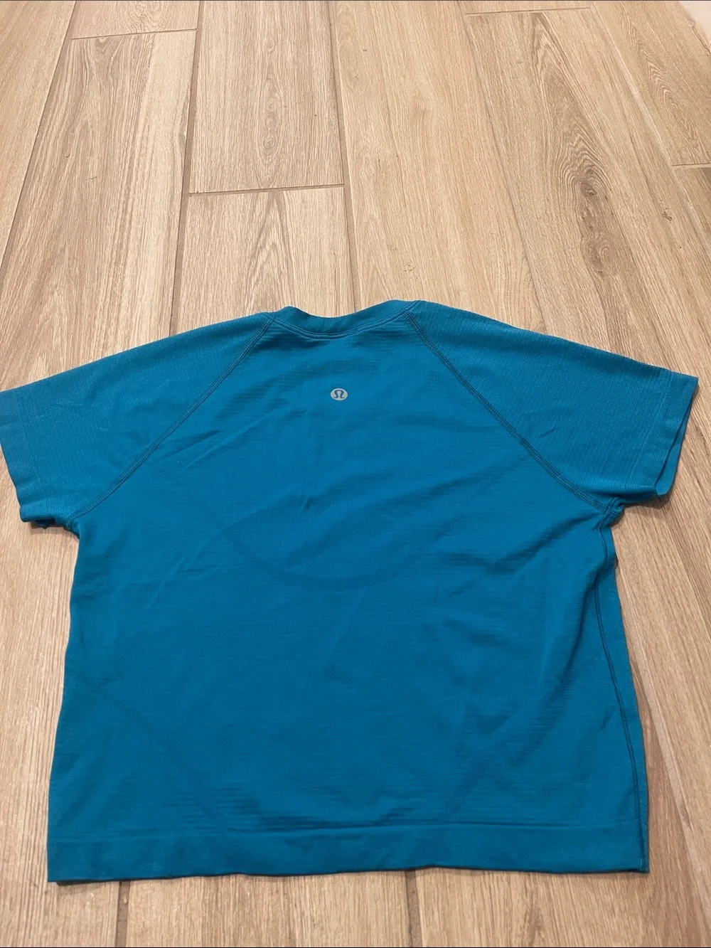Lululemon Swiftly Tech Cropped Short Sleeve Shirt 2.0 Hawaiian Blue Sz 6